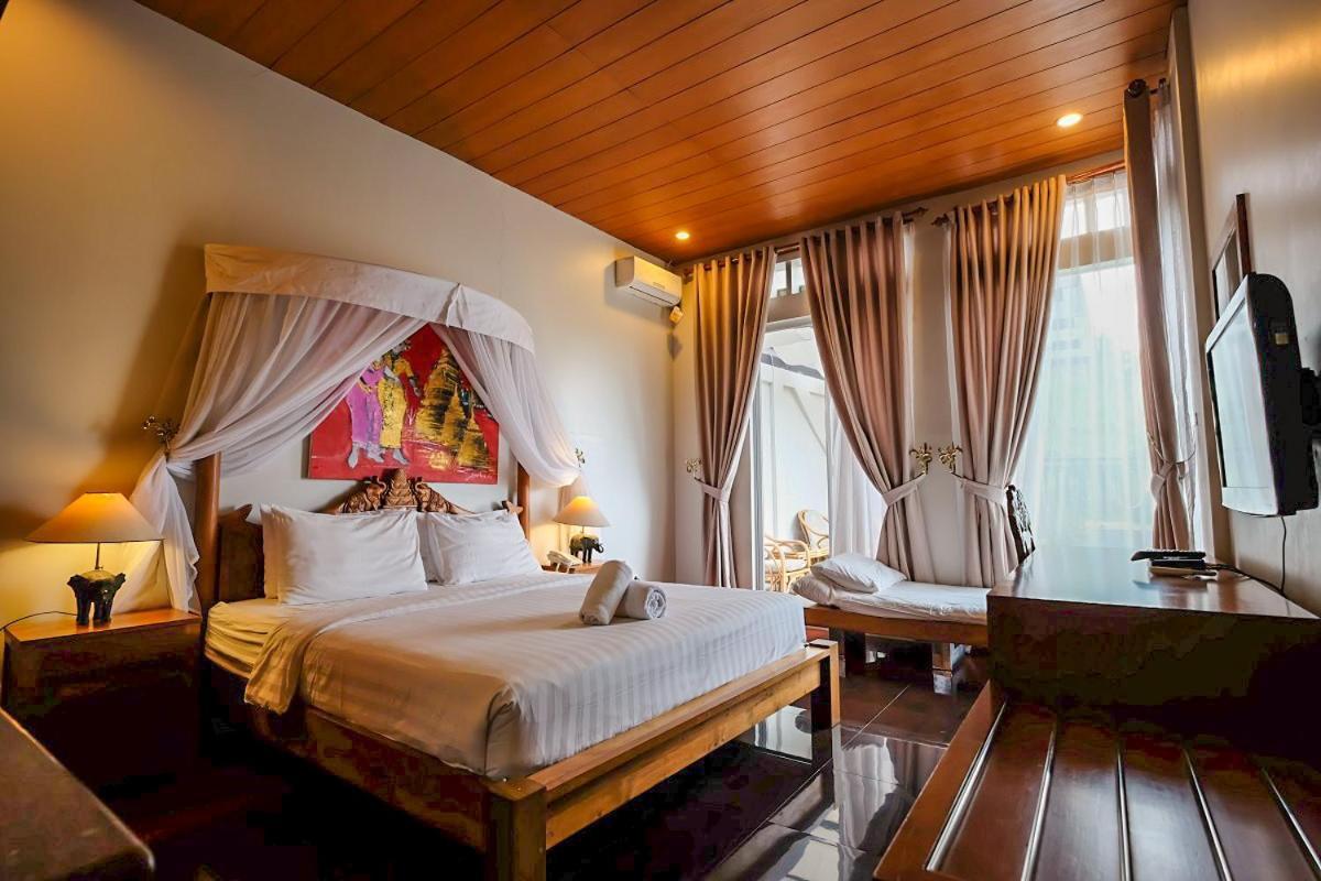 Rumah Stroberi Organic Farm & Family Lodge Lembang Esterno foto