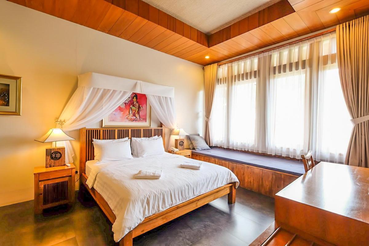 Rumah Stroberi Organic Farm & Family Lodge Lembang Esterno foto