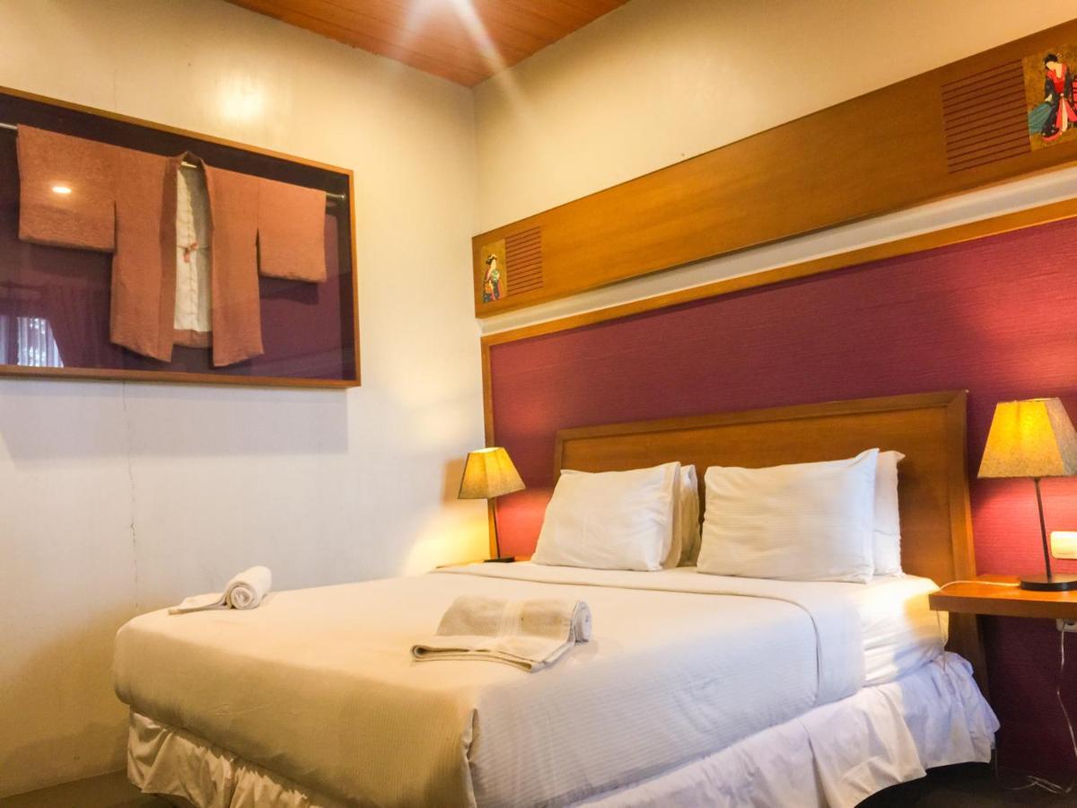 Rumah Stroberi Organic Farm & Family Lodge Lembang Esterno foto