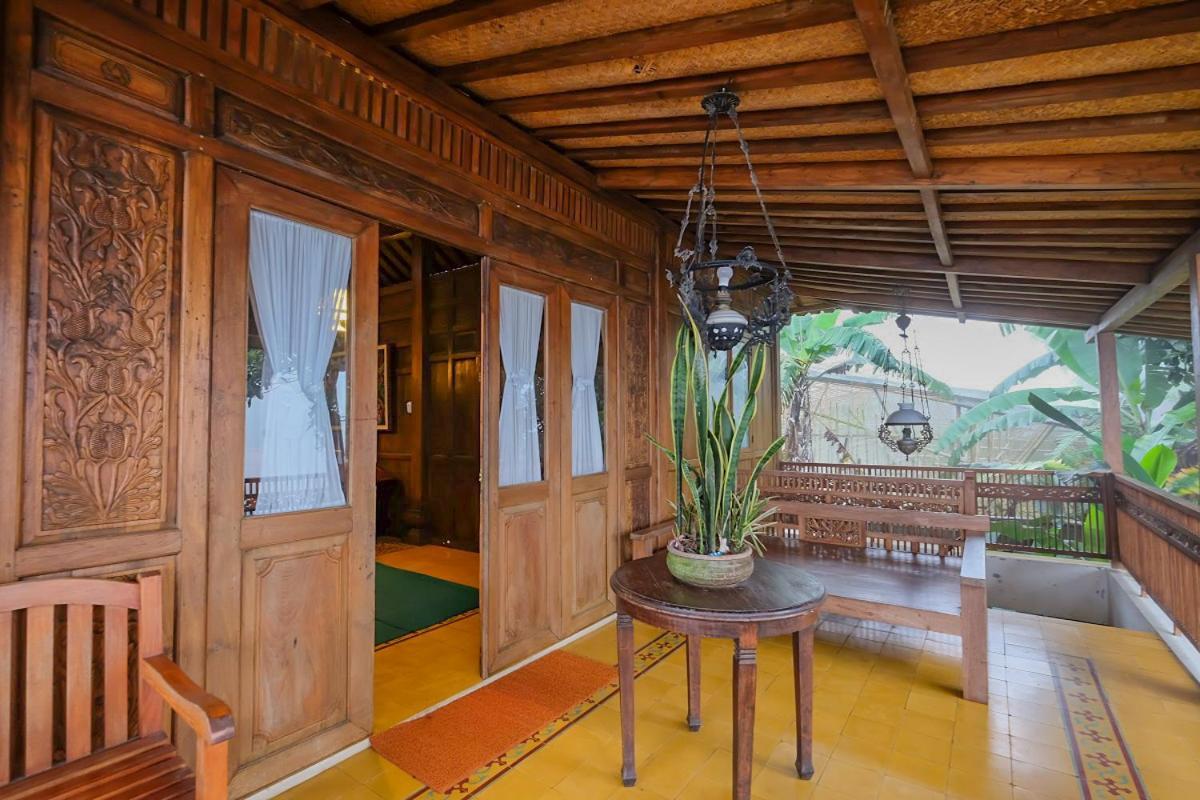 Rumah Stroberi Organic Farm & Family Lodge Lembang Esterno foto